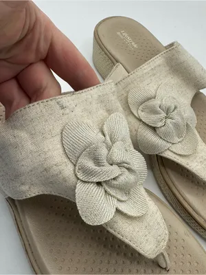 Bzees for LifeStride Women's Bloom Wedge Sandal Cream Beige‎ Size 9 summer thumbnail 2