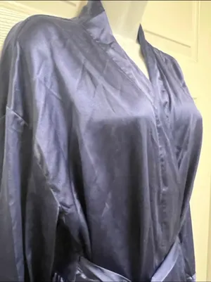 Victoria's Secret Navy Satin Short Robe thumbnail 4