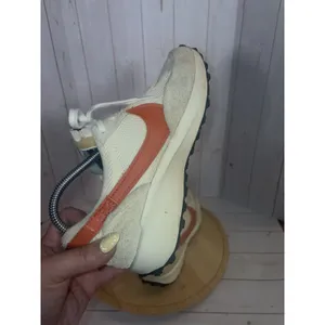 Nike Waffle Debut Ventage Muslin Orange DX2931-100 Women's 7.5 Pre-loved NO BOX thumbnail 6