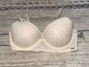 Gilly hicks Lace Bra 32C in Ivory - Women Intimates thumbnail 1