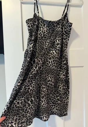 Glam dress thumbnail 2