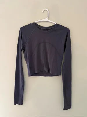 Lululemon Cropped Long Sleeve Athletic Top Purple Size 8 thumbnail 3