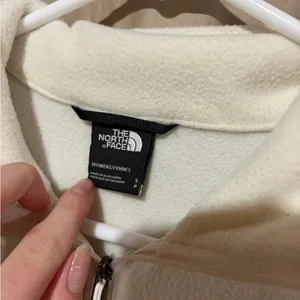 North face long sleeve thumbnail 2