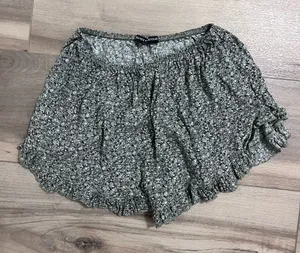 brandy melville green floral shorts thumbnail 1