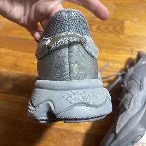 Adidas Ozweego Sneakers Women 7 Grey Excellent‎ Chunky Mesh Suede Mens 5.5Y thumbnail 3