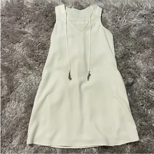 Trina Turk Arleen Dress in a size 4 thumbnail 2