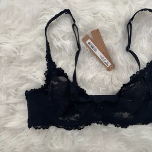 Skims Stretch Lace Unlined Scoop Bra Soot Size 36A thumbnail 3