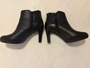Clarks Women’s Boots Ankle Black Leather 5 thumbnail 3