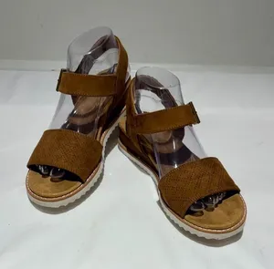 BOBS from Skechers platform sandals Size 7.5 Brown thumbnail 1