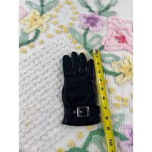 Luxury Italian Leather Cashmere Lined Gloves Black Size 6 1/2 Buckle Accent‎ thumbnail 4
