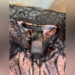 Victoria's Secret Strappy Camisole Lace Trim Tank, lovely print w black lace XL thumbnail 4