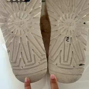 UGG OH FLUFFITA Slide Slippers Sz 10 Sheepskin Upper And Insole Color Natural thumbnail 9