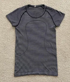 LULULEMON Swiftly Tech Short Sleeve Crew T-Shirt 6 Hyper Stripe Black Like New thumbnail 1