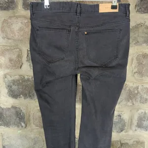H&M &Denim Woman's Size‎ 4 Black Super Skinny Pull-on Maternity Pants Raw Hem thumbnail 6