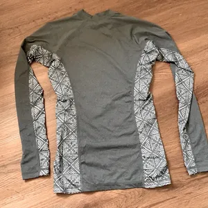 Rip Curl Rashguard | XS thumbnail 2