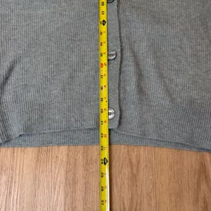 Ann Taylor Factory Gray Ribbed V-Neck Button-Front Cardigan Sweater Size L thumbnail 4
