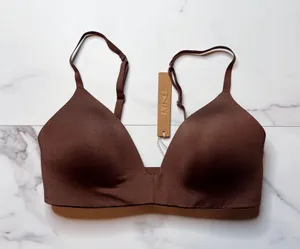 NWT Skims Wireless Form T-Shirt Bra thumbnail 1