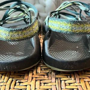 Chacos crisscross sandals green colors, women’s 9 thumbnail 7