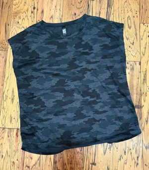 Kyodan Loose Fit Camo Short-Sleeve Top - Black/Gray thumbnail 1