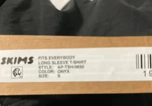 SKIMS Fits Everybody Long Sleeve T-Shirt S thumbnail 3