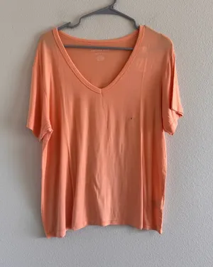 NWT American Eagle Outfitters V-Neck Short Sleeve Tee - Peach Orange thumbnail 1