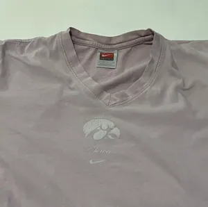 Nike vintage university of iowa shirt thumbnail 3
