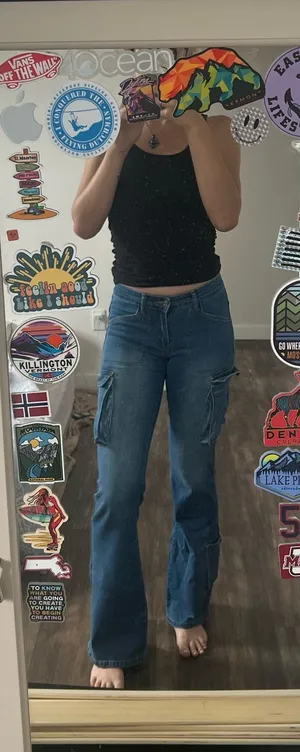 Edikted Low-Rise Cargo Jeans thumbnail 1