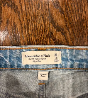 Abercrombie High-Rise Jeans 90s thumbnail 6