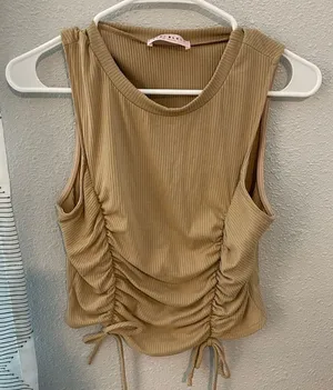 NWOT tank Size L thumbnail 1