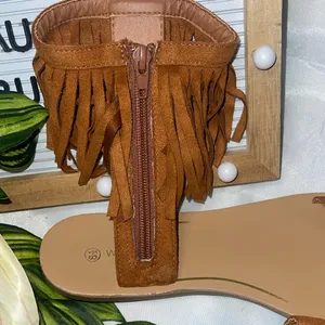 Wild Diva Lounge Brown Fringed Sandals Size 8 1/2 thumbnail 2