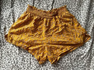 Old Navy High-Waisted Floral Sleep Shorts thumbnail 2