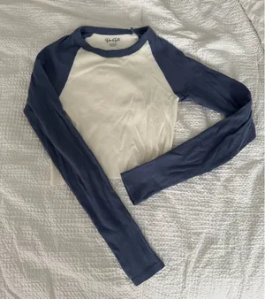 Brandy Melville Long Sleeve thumbnail 1