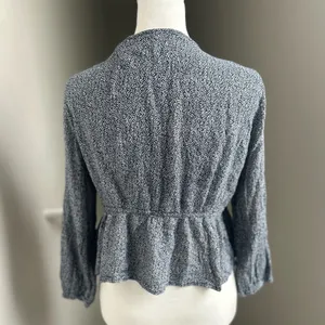 Hollister Babydoll Top Blue‎ Ditsy Floral V-Neck Y2K Coquette thumbnail 2