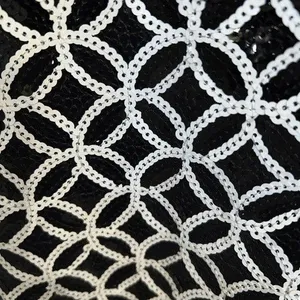 WHITE HOUSE BLACK MARKET‎ Black And White Geometric Sequin Top EUC Small thumbnail 4