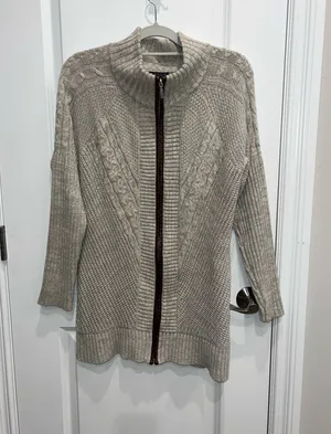 Venus Women’s Med Beige Cable Knit Faux Leather Trim Full Zip Cardigan Sweater thumbnail 1