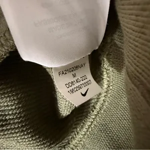 Nike‎ Olive Hunter Green Dri-FIT Get Fit Pullover Training Top Sweatshirt Hoodie thumbnail 6