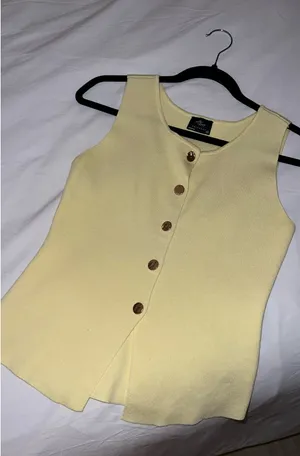 yeow milk & honey hammered gold button sweater vest size medium thumbnail 4