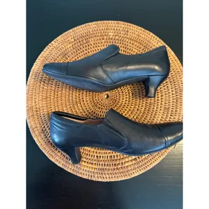 BeautiFeel Black Leather Cap Toe Kitten Heel Loafers‎ Shoes Womens Size 40 thumbnail 7