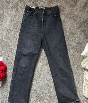 Levi’s Straight Ankle Jeans thumbnail 1