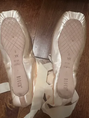 bloch pointe shoes Size 6 thumbnail 6