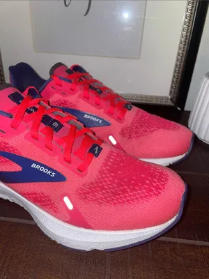 Brooks Launch GTS 9 Running Sneakers Size 8 thumbnail 2