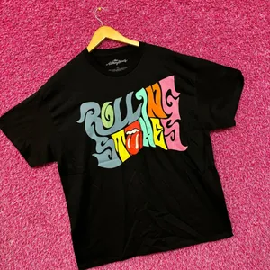 The Rolling Stones Groovy Spellout with Hot Lips Rock Tee 1X thumbnail 3