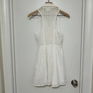 Black Poppy | White Eyelet Lace Sleeveless‎ Button Front Mini Dress, Size M thumbnail 3