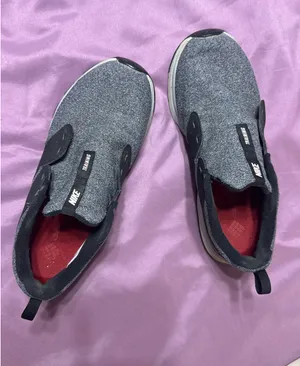 Nike Women’s Training Shoes 8.5 thumbnail 3
