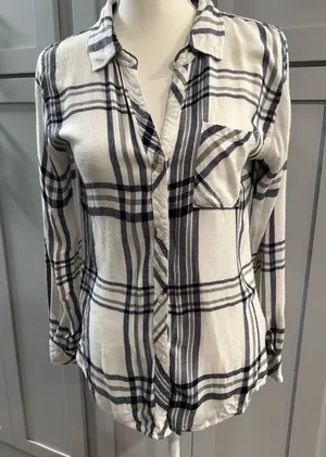 Rails Women’s White Navy Plaid Rayon Button Up Blouse size Small‎ preppy thumbnail 1