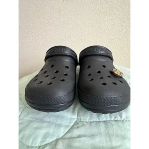 Crocs Black Faux Fur Fuzz-Lined Slip On Clog Round Toe Womens size 8 thumbnail 4