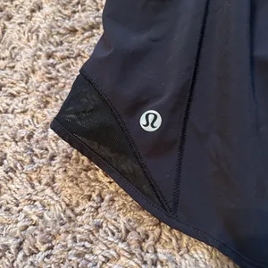 Lululemon ‼️ Hotty Hot Short II Long 4"‼️ thumbnail 8
