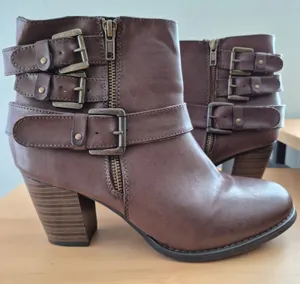 Cathy Jean brown booties size 10 thumbnail 1