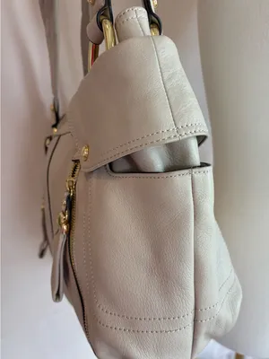 Women's Soft Leather Shoulder Bag in Beige thumbnail 3