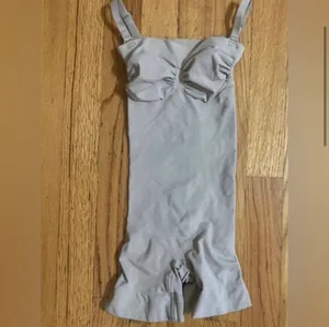 SKIMS Strapless Sculpting Shortie Bodysuit thumbnail 3